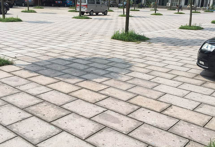 延長(zhǎng)高湖石使用使命在安裝和使用的時(shí)候要多注意-諸暨市越拓石材有限公司